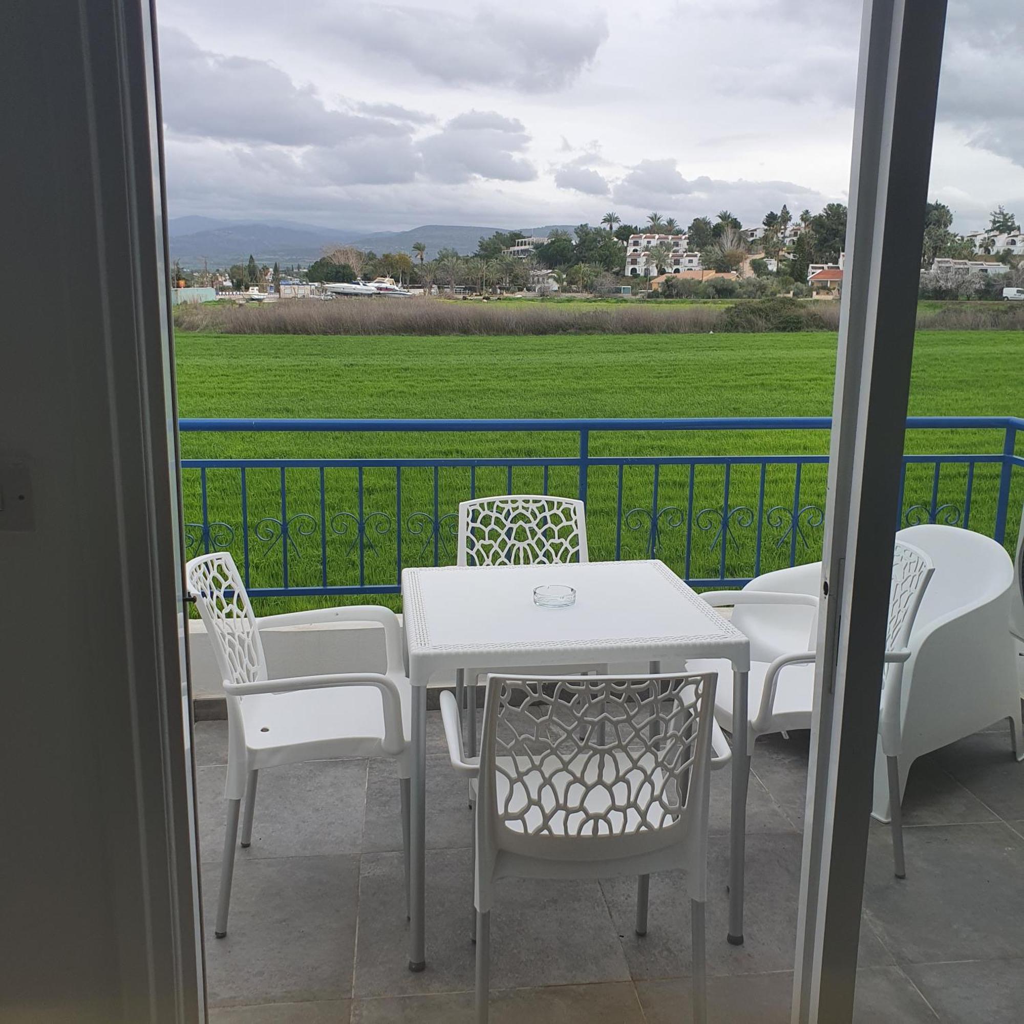 G&E Harbour Apartments Lachi Exterior photo